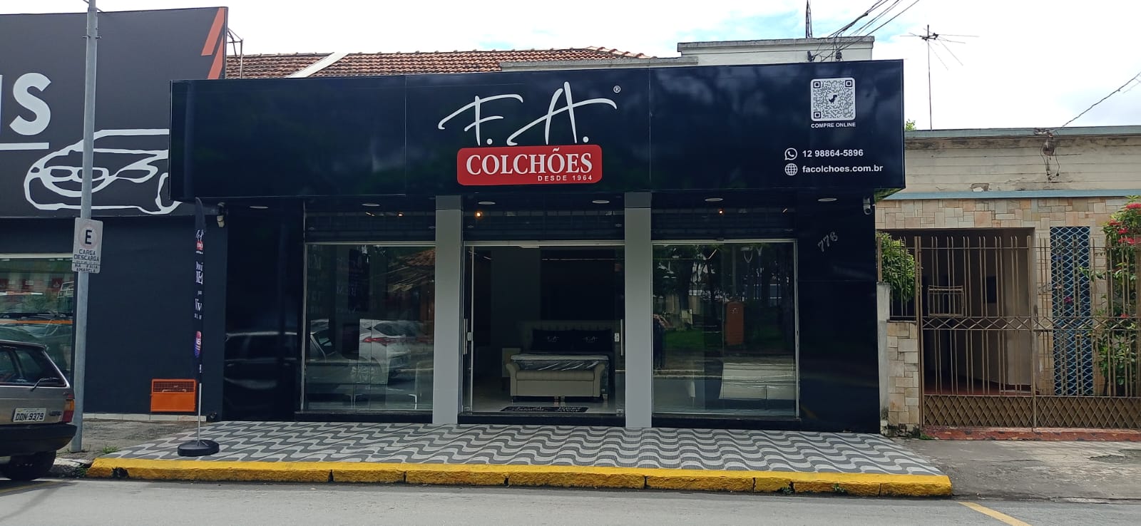 Store Image